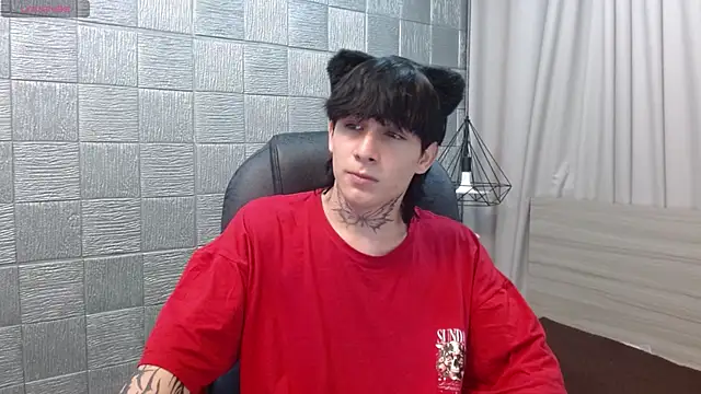 Iantwink18 live sex cam