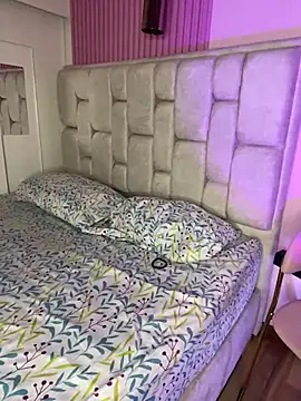 PrettyChloe_'s cam snapshot