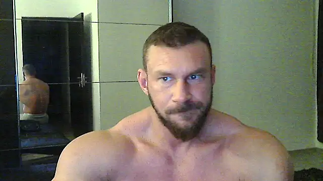 muscularkevin live sex cam