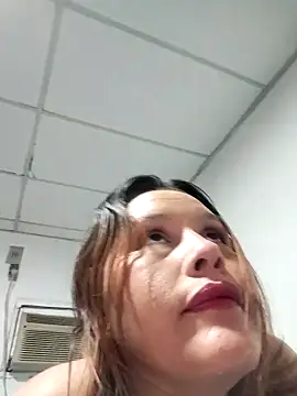 Paola-Lond live sex cam