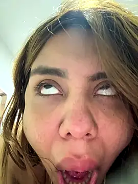 valeria2019hot live sex cam