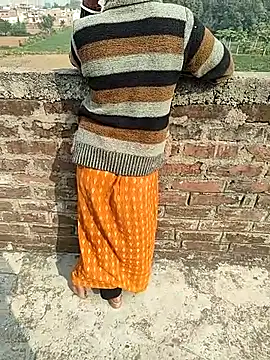 COUPLLE_VILLAGE live sex cam