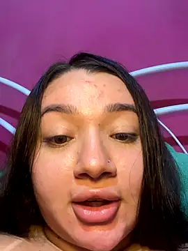 QueenYumi live sex cam