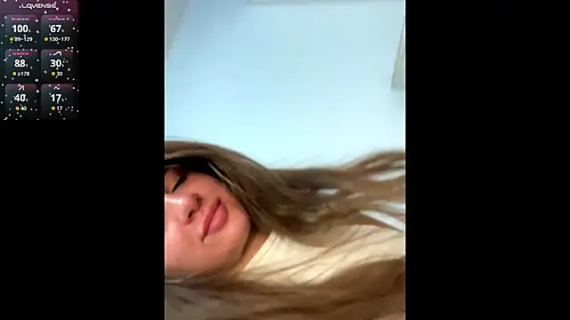 JerrieCham live sex cam