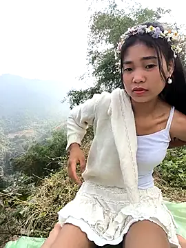 Lynly_k2 live sex cam