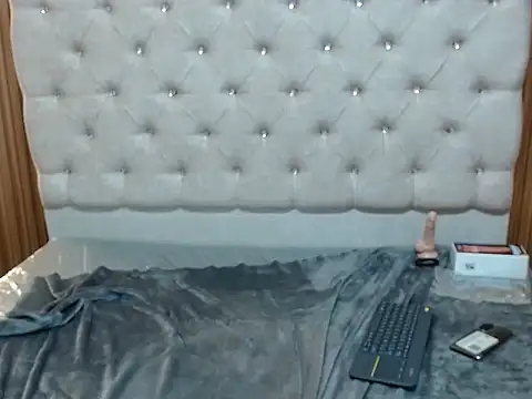 carolinesmithcf's cam snapshot