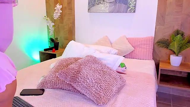 CamilleLynn live sex cam