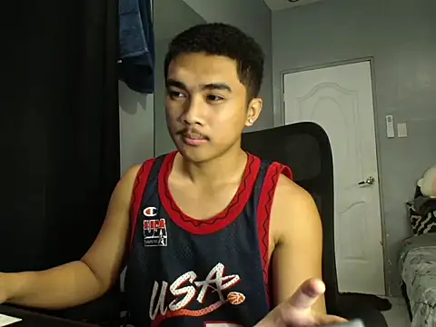 pinoyAdrianneXXX live sex cam