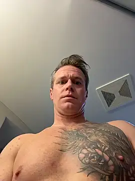 DILFiGuess1's cam snapshot