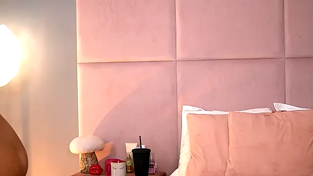 AlmaLuv live sex cam