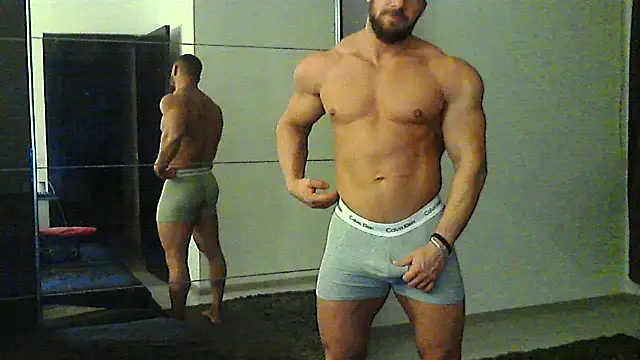 muscularkevin live sex cam