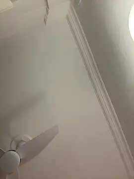 IamCrystal2 live sex cam