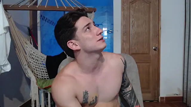 AteneoJr live sex cam