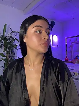 lucianaroy live sex cam