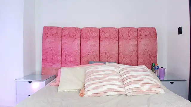 emmacurvy live sex cam