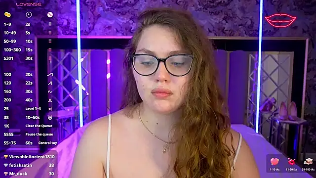 LuxSopphia live sex cam