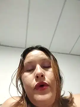 Paola-Lond's cam snapshot