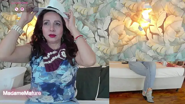 Madame_Angelic_1's cam snapshot