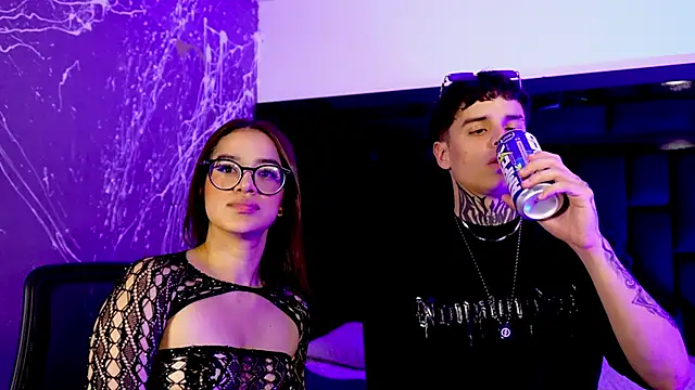 DeclanAndZoe's cam snapshot