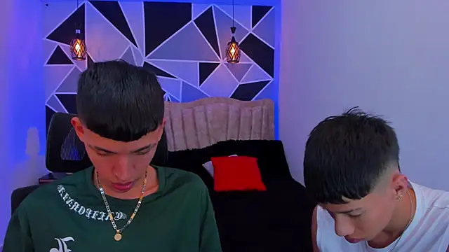 Juan_Nd_Steven's cam snapshot