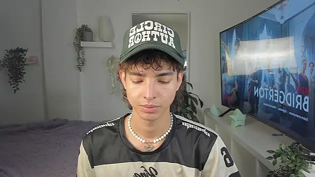 santy-kitty's cam snapshot