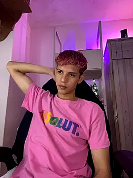 tylernova's cam snapshot