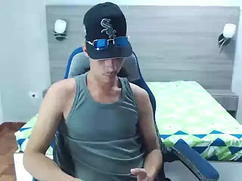 wiltom_'s cam snapshot