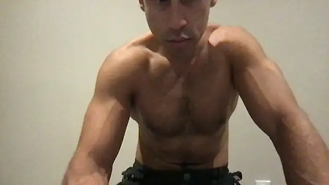 BigGuyMuscle's cam snapshot