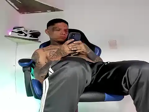 darked33's cam snapshot