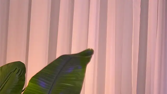 EmilyRaymont live sex cam