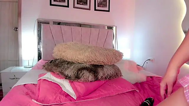 FuckingYoungs live sex cam