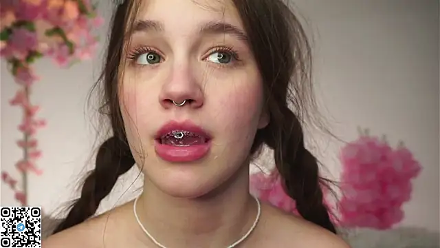 AmiLewis live sex cam