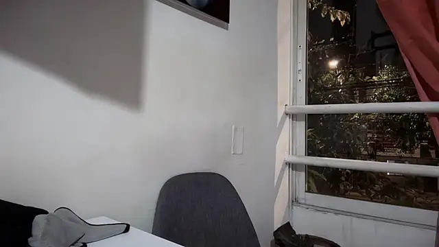 romeolovedark live sex cam