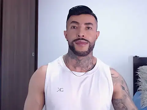 andrea_de_lucaa's cam snapshot