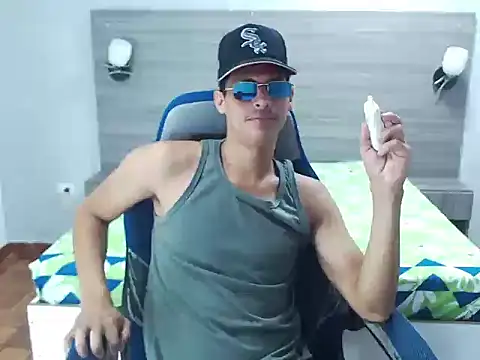 wiltom_'s cam snapshot