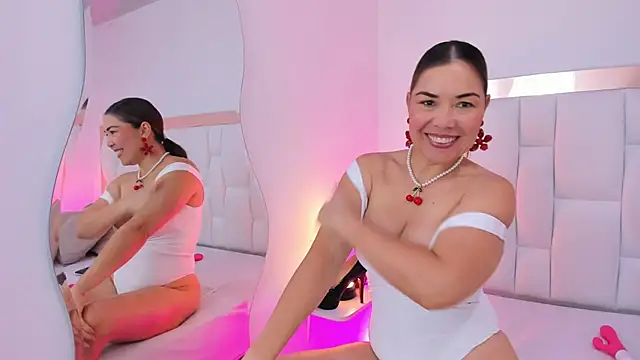 AnnaJaimes's cam snapshot