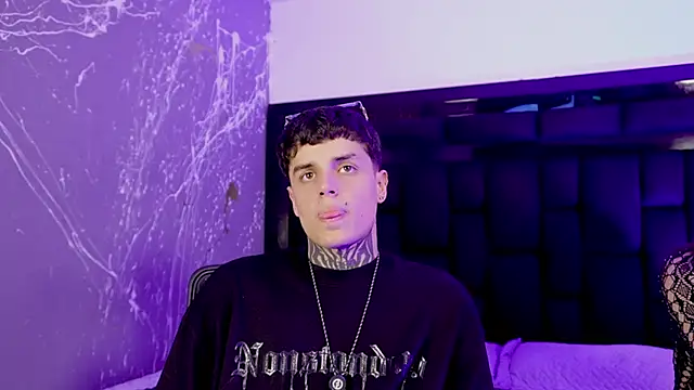 DeclanAndZoe's cam snapshot