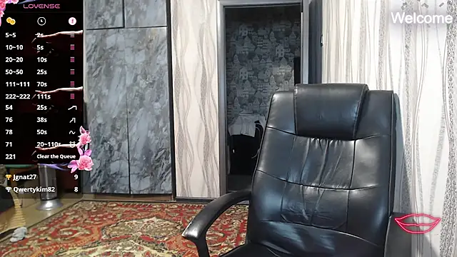 Yevgeshka-Milashka live sex cam