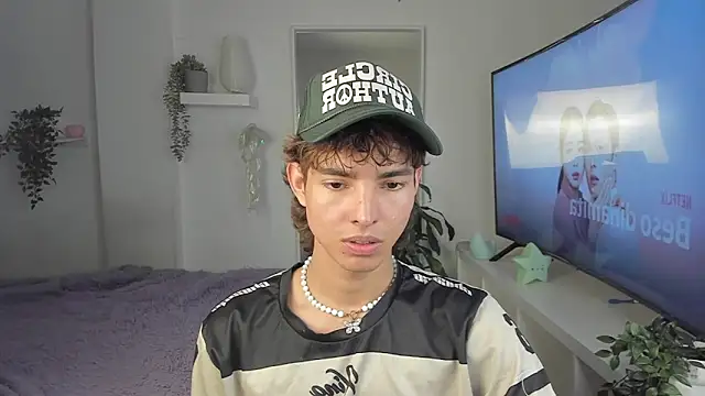 santy-kitty live sex cam