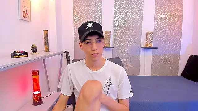 Nikolay_Gregori's cam snapshot