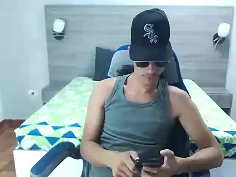 wiltom_'s cam snapshot