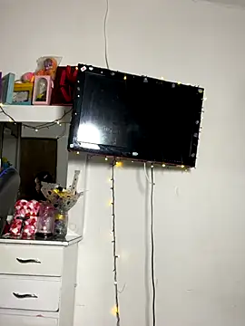 Milleradhara24's cam snapshot