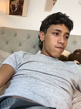 Ostin18hot's cam snapshot