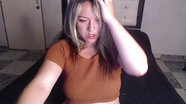 Mahia_000's cam snapshot