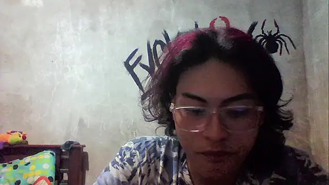 dirty_model's web cam