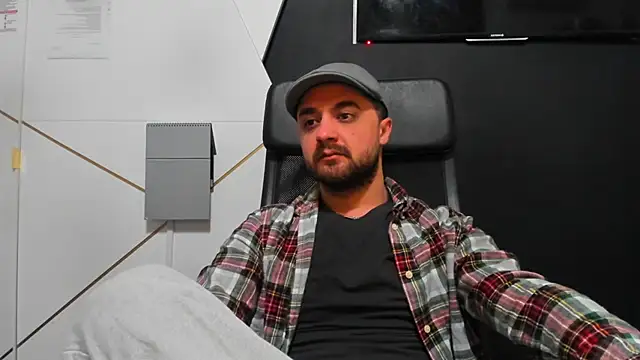 JamesMyerss's cam snapshot