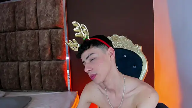 Sebastian_Reed's cam snapshot