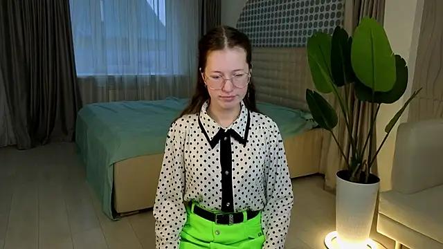 MiraFenech's cam snapshot