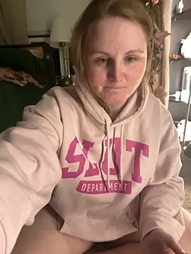 GingerSnap33 live sex cam