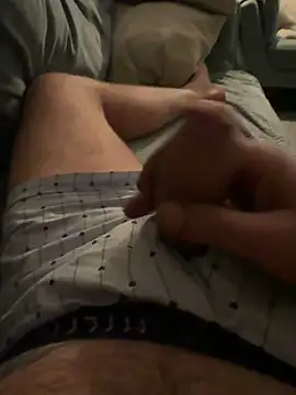 Bigtitsloveshow's cam snapshot